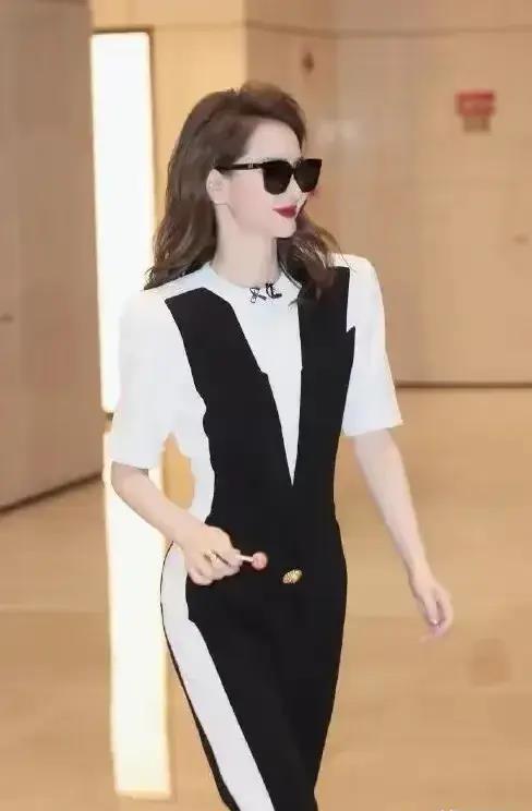 娱乐八卦吃瓜一姐小说,吃瓜一姐的豪门秘闻